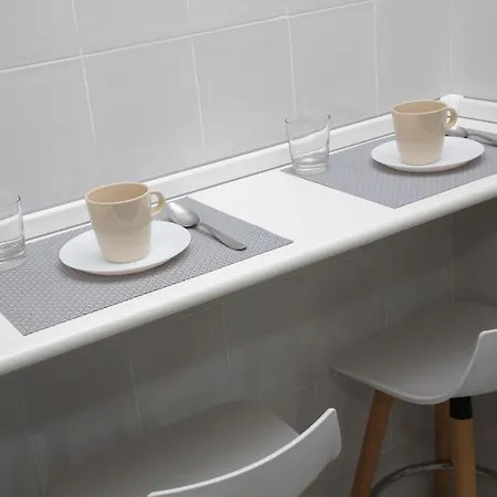 Apartamento Moderno Metro B San Paolo *