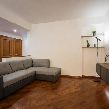 Apartamento Moderno Metro B San Paolo